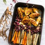 Ailes de poulet marinées 5 épices et piment avec patates douces violettes-carottes-salsifis