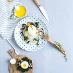 Oeuf mollet – vermicelle au bouillon marin et nuage fruité pour Pâques