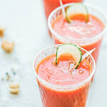 Gaspacho de tomates, basilic et concombres