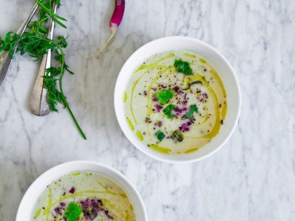 Velouté de poireaux et ail des ours