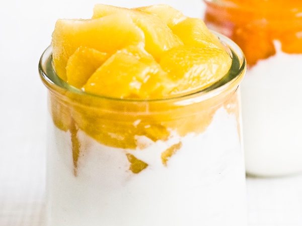 Douceur abricot-mangue cuit au sirop et fromage blanc