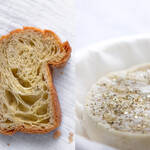 Pérail de brebis rôtis au miel de truffe blanche-poivre vert et brioche feuilletée